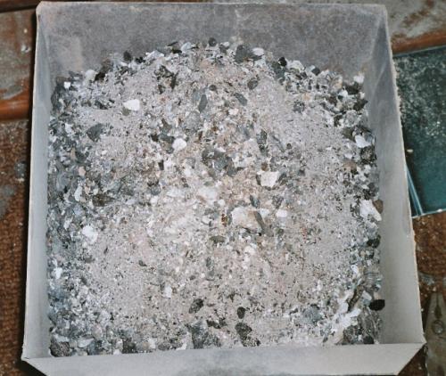 Зола для огурцов при посадке. Правильная подкормка