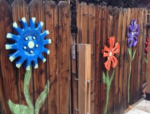 Креативный забор. 35 идей для украшения забора