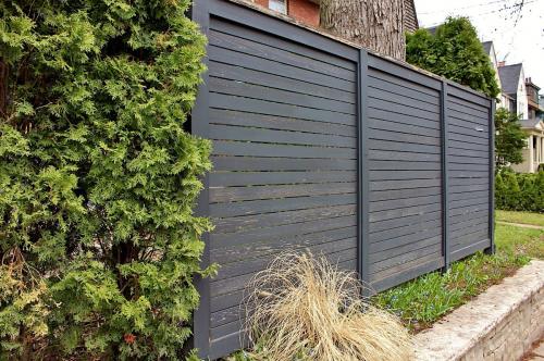 Варианты заборов для частного дома. Деревянные заборы