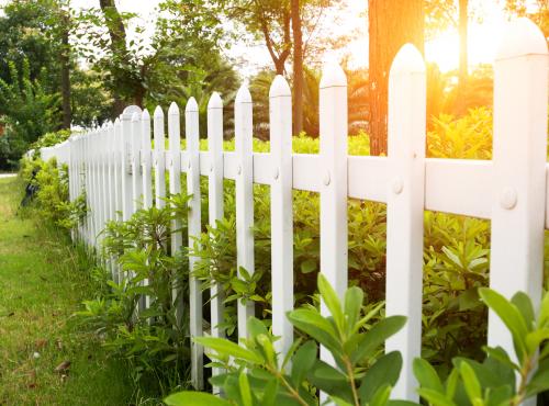 Варианты заборов для частного дома. Деревянные заборы