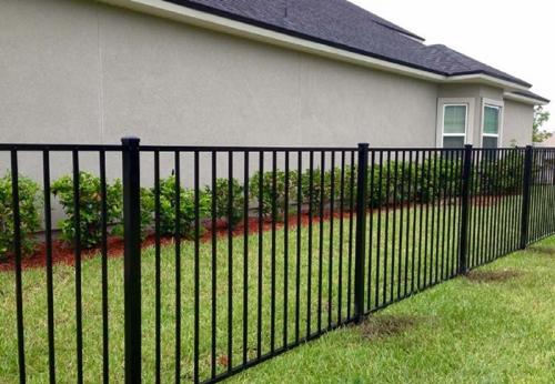 12 лучших материалов для забора. 7 самых популярных материалов для изготовления забора 01