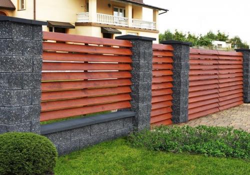 12 лучших материалов для забора. 7 самых популярных материалов для изготовления забора 12