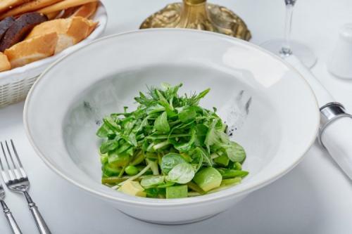 Съедобные травы для салата. 20 зеленых салатов, которые разнообразят твой рацион