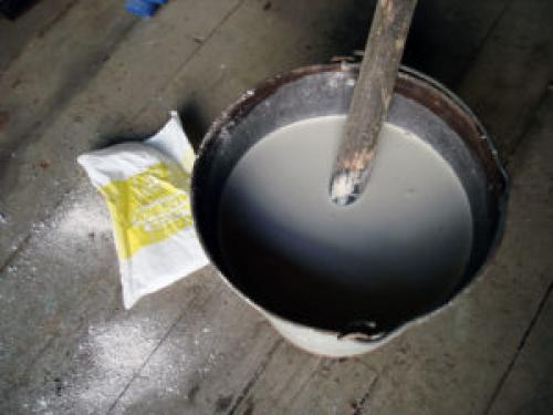 Как развести гашеную известь для побелки стен. Как гасить известь правильно и безопасно