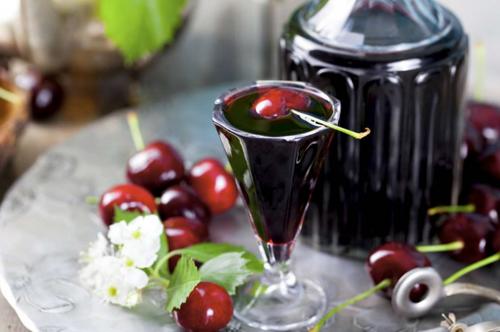 ВИШНЯ горькая и мелкая. Почему ВИШНЯ горчит? Что делать?