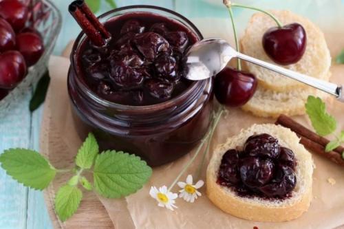 Какие блюда можно приготовить из плодов поздних сортов вишни. 20 простых и вкусных рецептов из вишни