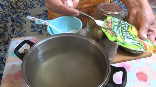 Компот из груш на зиму без стерилизации. Компоты из груш на зиму: 11 рецептов на 3 литровую банку