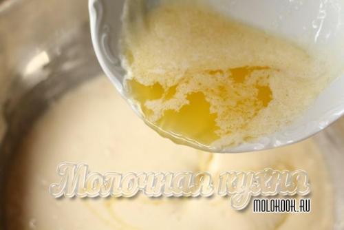 Сдобное дрожжевое тесто на молоке на живых дрожжах.