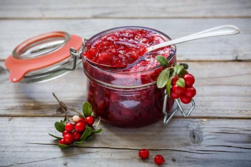 Рецепты заготовок на зиму из брусники. Брусника на зиму: 20 лучших рецептов заготовок