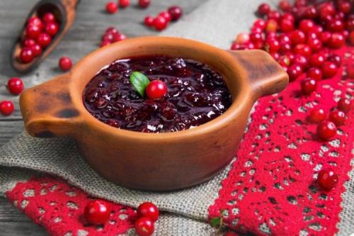 Рецепты заготовок на зиму из брусники. Брусника на зиму: 20 лучших рецептов заготовок