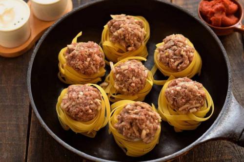 Как сварить гнезда из макарон, чтобы не развалились. Как приготовить гнезда из макарон с фаршем на сковороде?