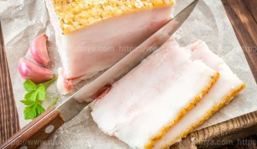 Что делать с пересоленным салом. Как очистить сало от соли после засолки