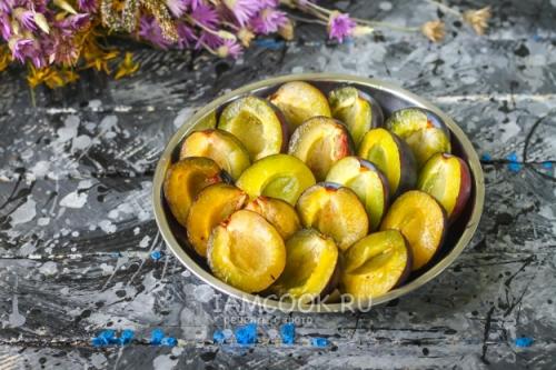 Как правильно заморозить сливы для приготовления закуски