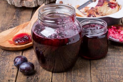 Какие рецепты можно использовать для заготовки чернослива на зиму. 8 удивительных рецептов варенья из чернослива на зиму
