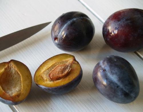 Что делает варенье из сливы нежным. Варенье из сливы без косточек на зиму: 10 простых рецептов густого сливового варенья