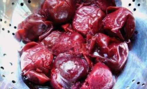 Как лечить сливы острые на зиму. Классический ткемали из слив на зиму