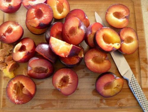 Что делает варенье из сливы нежным. Варенье из сливы без косточек на зиму: 10 простых рецептов густого сливового варенья