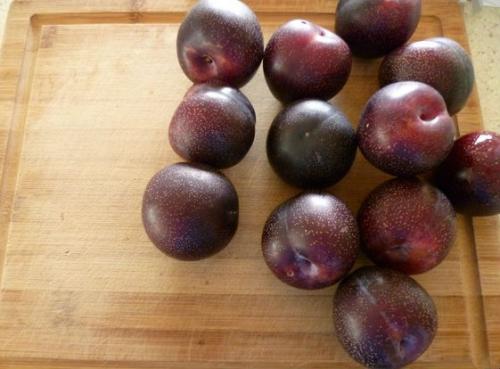 Что делает варенье из сливы нежным. Варенье из сливы без косточек на зиму: 10 простых рецептов густого сливового варенья