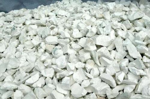 Известь пушонка гашеная или нет. Известь-пушонка в саду и огороде: полезные свойства и способы применения