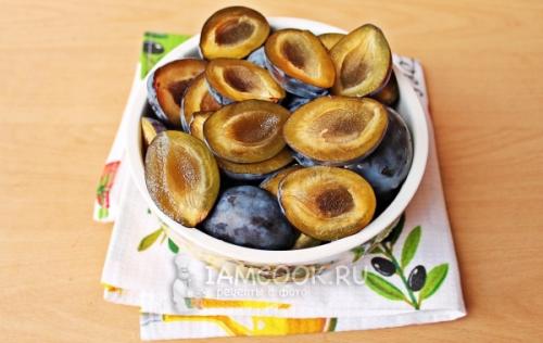 Запаситесь вкусными маринадами: 12 лучших рецептов маринованной сливы на зиму 26 Запаситесь вкусными маринадами: 12 лучших рецептов маринованной сливы на зиму 26