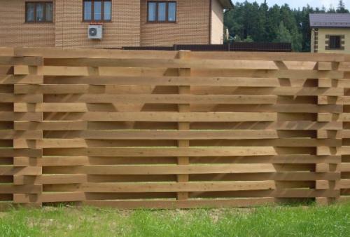 Дешевые варианты заборов для вашего дома
